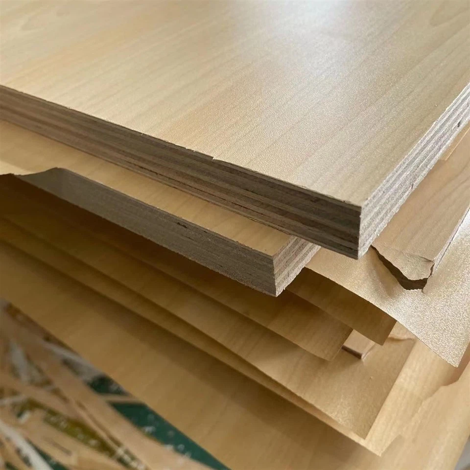 4X8'X18MM Melamine Laminated Birch Plywood